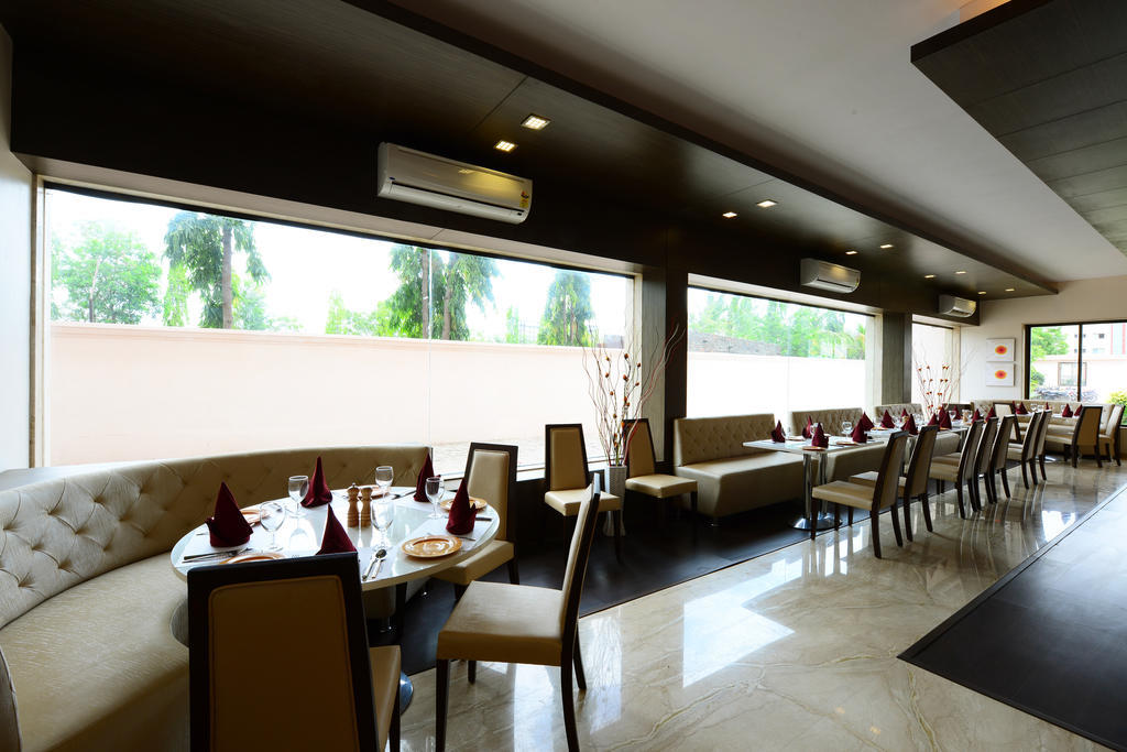 Hotel Jc Castle Shirdi Exterior foto